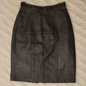 PARIS SPORT CLUB 100% Genuine Leather Skirt